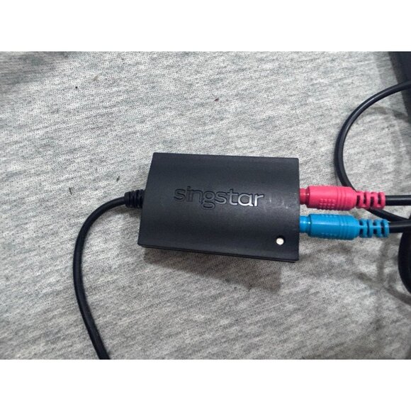 SingStar USB Converter Dongle Microphone Adapter for PS2 Microphone Red/Blue - Picture 2 of 7